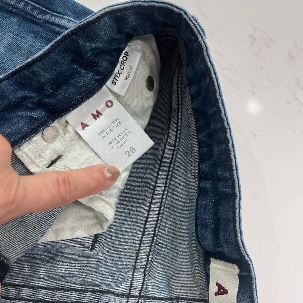 AMO Denim Stix Crop in Sweetheart Size 26 Frayed Hem - Picture 3 of 5
